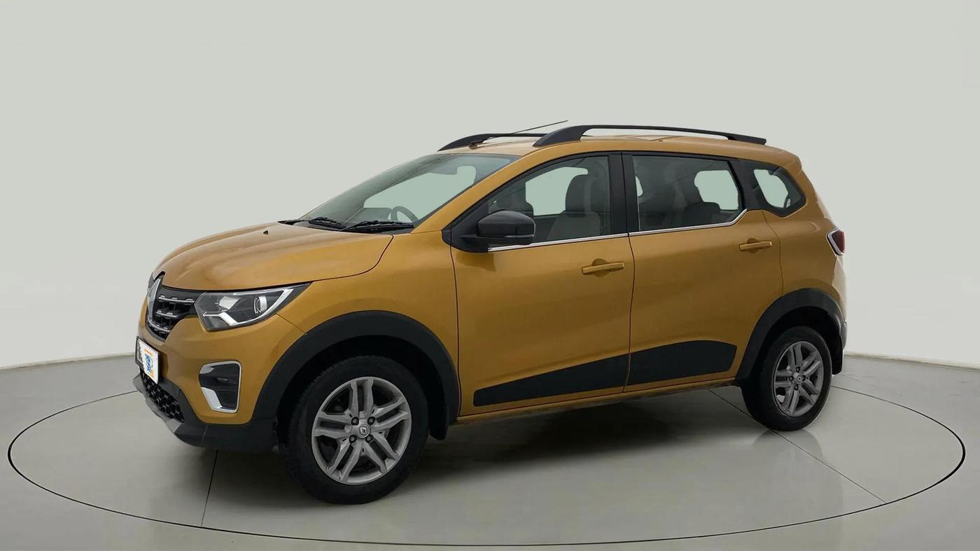 2022 Renault TRIBER RXZ, Petrol, Manual, 15,447 km, Left Front Diagonal