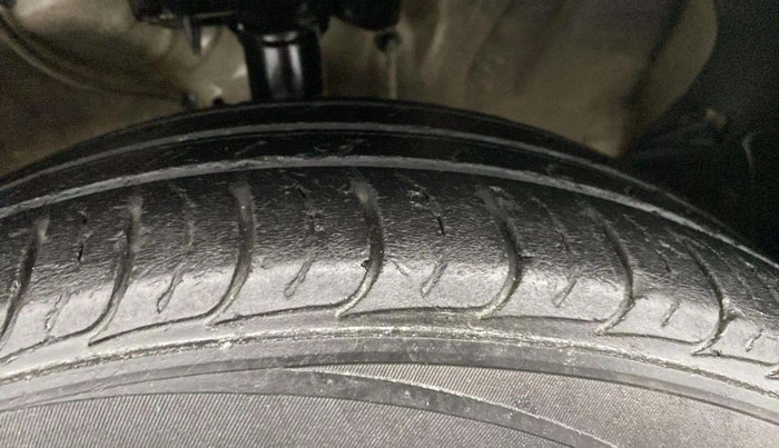 2021 KIA SELTOS HTK PLUS 1.5, Petrol, Manual, 60,310 km, Right Front Tyre Tread