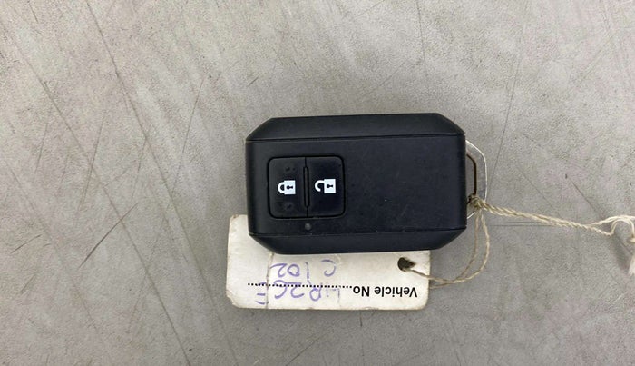 2019 Maruti Baleno ZETA PETROL 1.2, Petrol, Manual, 56,013 km, Key Close Up