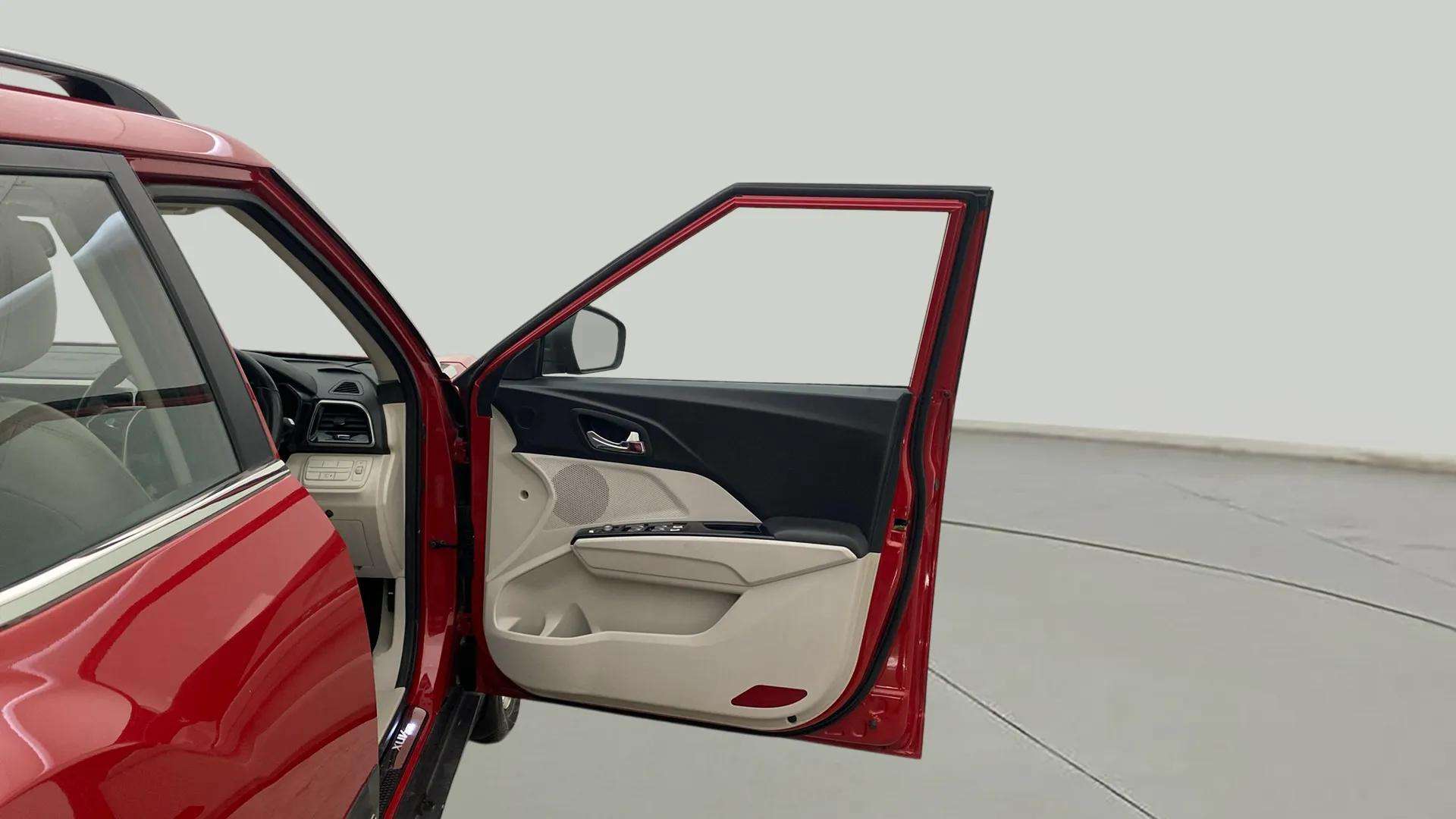 RHS-Front-Door-Open-32
