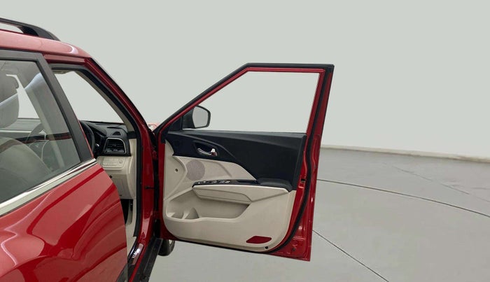 2021 Mahindra XUV300 W8 1.5 DIESEL, Diesel, Manual, 28,539 km, RHS Front Door