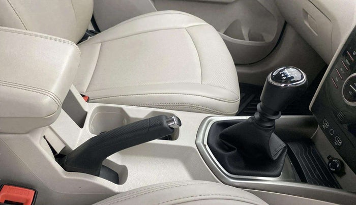 2021 Mahindra XUV300 W8 1.5 DIESEL, Diesel, Manual, 28,539 km, Gear Lever