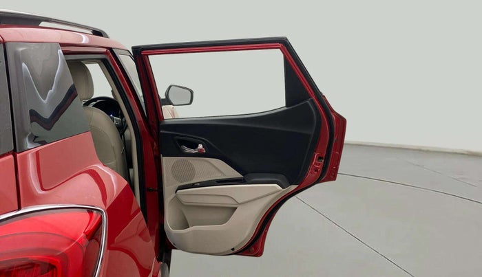 2021 Mahindra XUV300 W8 1.5 DIESEL, Diesel, Manual, 28,539 km, RHS Rear Door