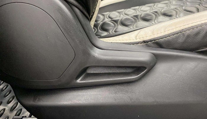 2022 Tata Tiago XT CNG, CNG, Manual, 6,299 km, Driver Side Adjustment Panel