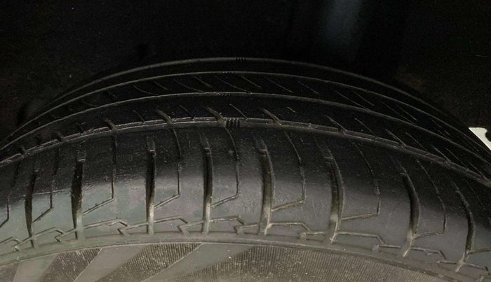 2017 Maruti Baleno ZETA PETROL 1.2, Petrol, Manual, 48,901 km, Left Rear Tyre Tread