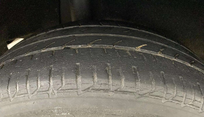 2017 Maruti Baleno ZETA PETROL 1.2, Petrol, Manual, 48,901 km, Right Rear Tyre Tread