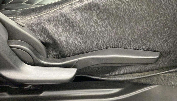 2017 Maruti Baleno ZETA PETROL 1.2, Petrol, Manual, 48,901 km, Driver Side Adjustment Panel