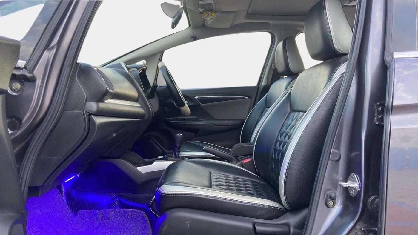 2019 Honda WR-V 1.5L I-DTEC VX MT, Diesel, Manual, 65,137 km, Right Side Front Door Cabin