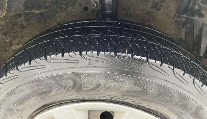 2014 Maruti Swift Dzire VXI, Petrol, Manual, 91,687 km, Right Front Tyre Tread