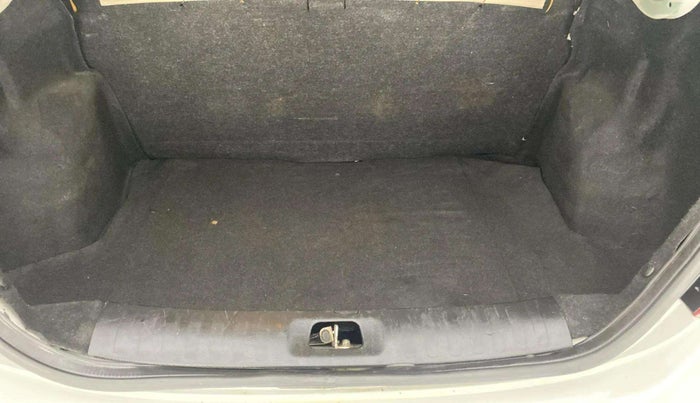 2014 Maruti Swift Dzire VXI, Petrol, Manual, 91,687 km, Boot Inside