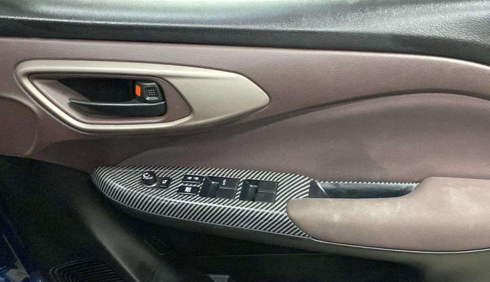2024 Maruti FRONX DELTA PLUS 1.2L AGS, Petrol, Automatic, 9,555 km, Driver Side Door Panels Control