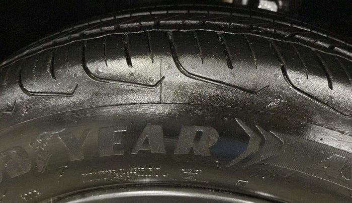 2024 Maruti FRONX DELTA PLUS 1.2L AGS, Petrol, Automatic, 9,555 km, Right Front Tyre Tread