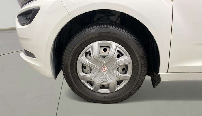 2022 Tata ALTROZ XE PLUS PETROL, Petrol, Manual, 23,665 km, Left Front Wheel