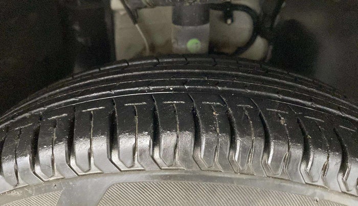 2022 Tata ALTROZ XE PLUS PETROL, Petrol, Manual, 23,665 km, Right Front Tyre Tread
