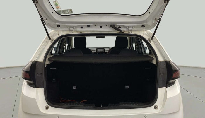 2022 Tata ALTROZ XE PLUS PETROL, Petrol, Manual, 23,665 km, Boot Inside