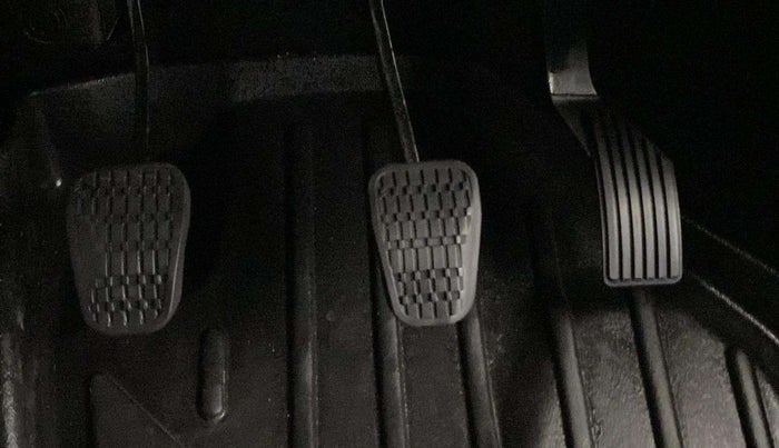 2022 Tata ALTROZ XE PLUS PETROL, Petrol, Manual, 23,665 km, Pedals