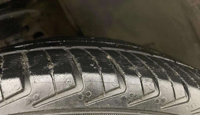 2021 Maruti New Wagon-R LXI CNG (O) 1.0, CNG, Manual, 44,684 km, Right Front Tyre Tread