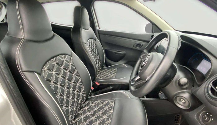 2022 Renault Kwid RXT 1.0 AMT, Petrol, Automatic, 20,639 km, Right Side Front Door Cabin