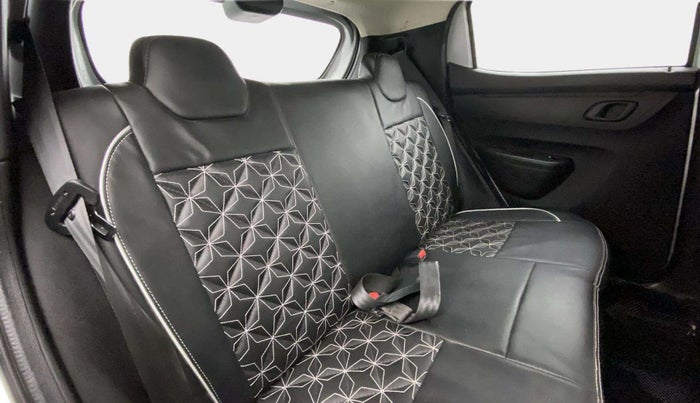 2022 Renault Kwid RXT 1.0 AMT, Petrol, Automatic, 20,639 km, Right Side Rear Door Cabin