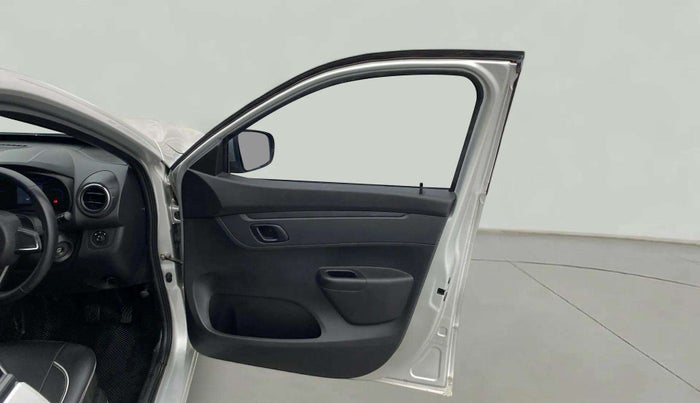 2022 Renault Kwid RXT 1.0 AMT, Petrol, Automatic, 20,639 km, RHS Front Door