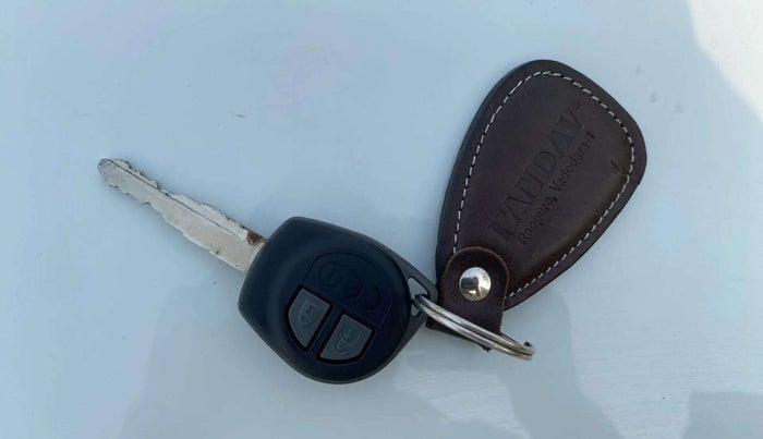 2021 Maruti Dzire VXI, Petrol, Manual, 78,558 km, Key Close Up