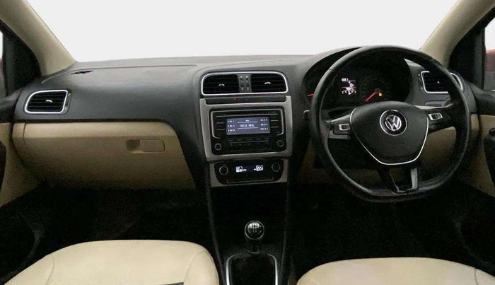 2015 Volkswagen Polo HIGHLINE1.2L, Petrol, Manual, 78,277 km, Dashboard