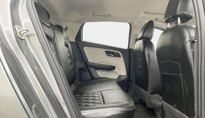 2023 Tata ALTROZ XM PLUS SUNROOF CNG, CNG, Manual, 38,179 km, Right Side Rear Door Cabin