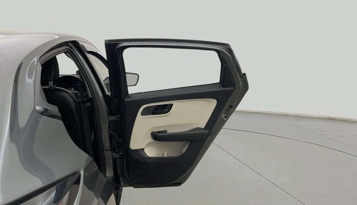2023 Tata ALTROZ XM PLUS SUNROOF CNG, CNG, Manual, 38,179 km, RHS Rear Door