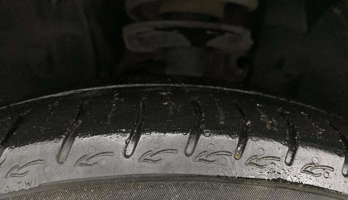 2023 Tata ALTROZ XM PLUS SUNROOF CNG, CNG, Manual, 38,179 km, Left Front Tyre Tread