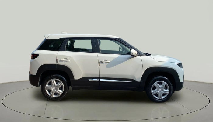 2022 Maruti BREZZA VXI SMART HYBRID, Petrol, Manual, 17,331 km, Right Side View