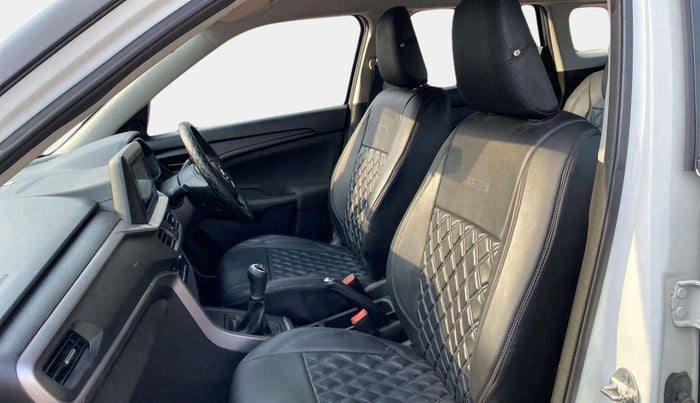 2022 Maruti BREZZA VXI SMART HYBRID, Petrol, Manual, 17,331 km, Right Side Front Door Cabin