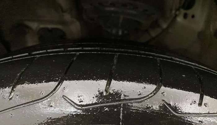 2015 Hyundai Creta SX PLUS 1.6 PETROL, Petrol, Manual, 59,166 km, Left Front Tyre Tread