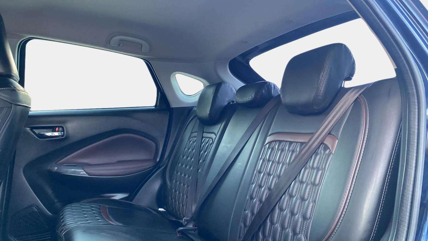 2023 Maruti FRONX ALPHA 1.0 TURBO MT, Petrol, Manual, 12,894 km, Right Side Rear Door Cabin
