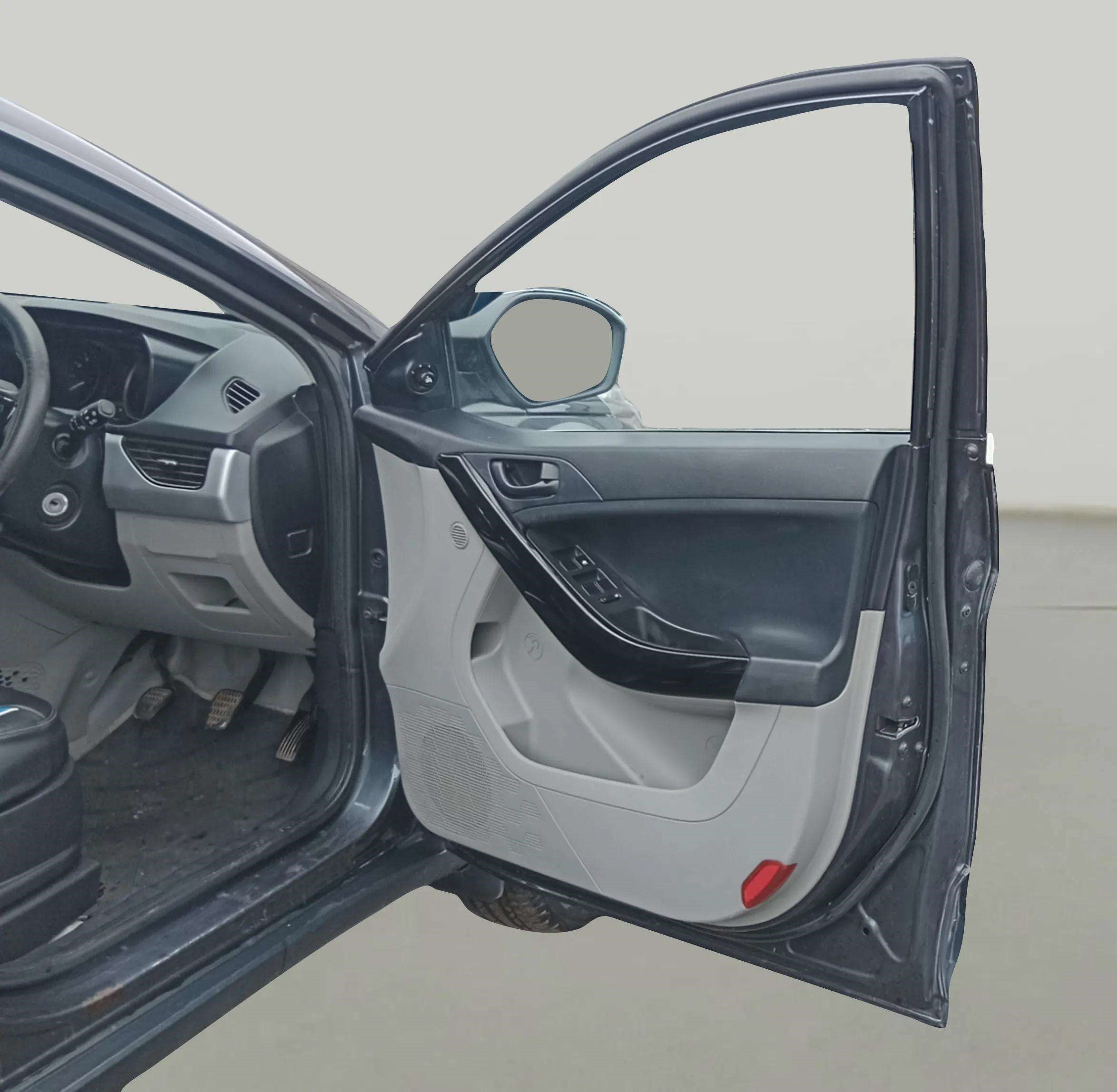 RHS-Front-Door-Open-32