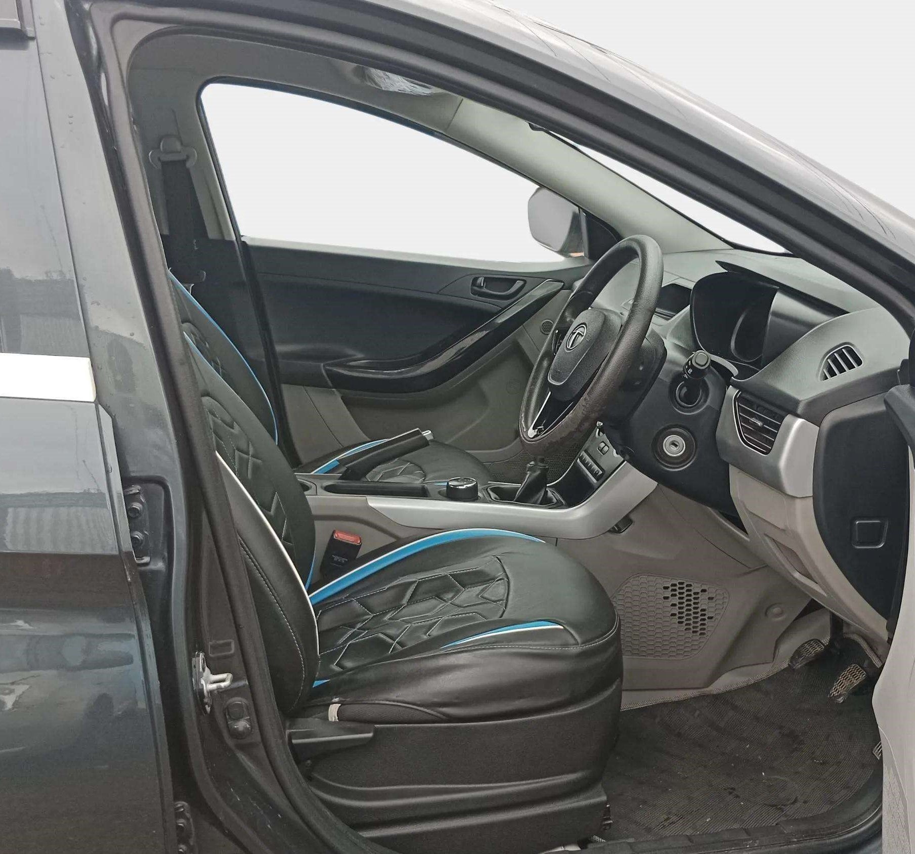 Front-Cabin-View