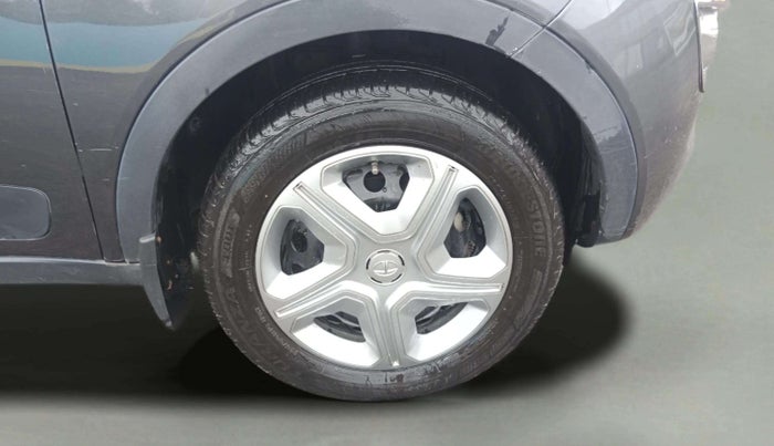 2019 Tata NEXON XM DIESEL, Diesel, Manual, 57,443 km, Right Front Wheel