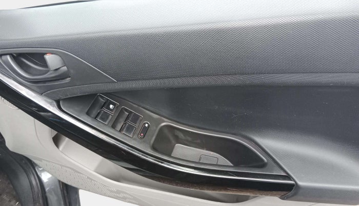 2019 Tata NEXON XM DIESEL, Diesel, Manual, 57,443 km, Driver Side Door Panels Control