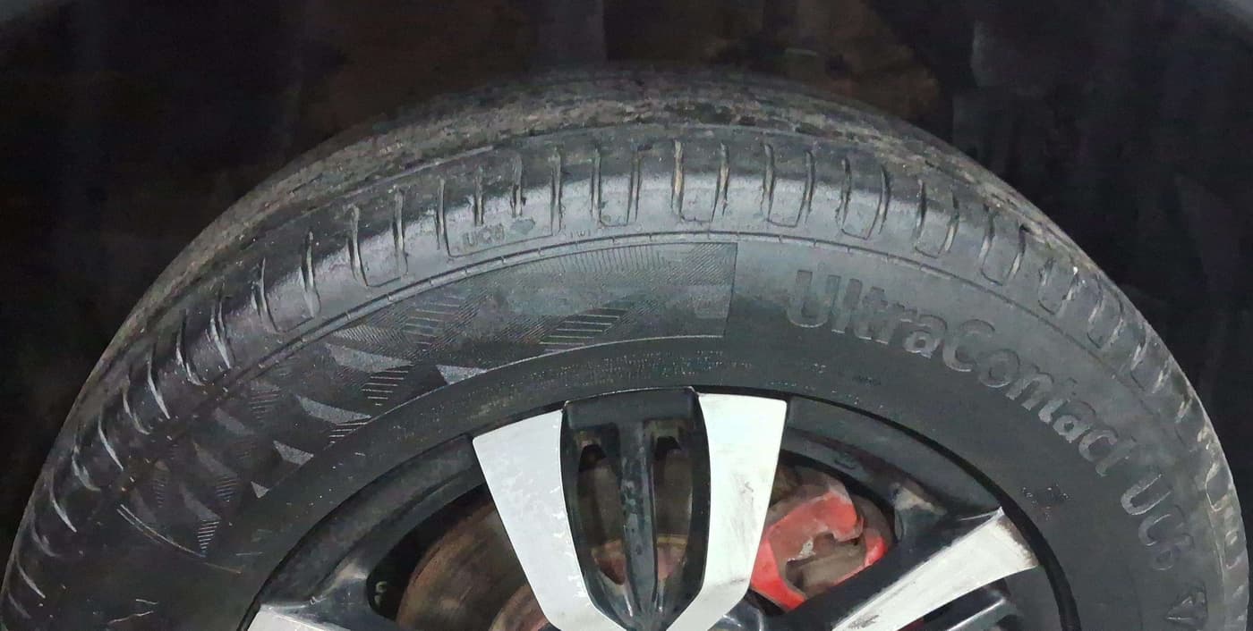 2017 Maruti Vitara Brezza VDI (O), Diesel, Manual, 90,571 km, Left Front Tyre Tread