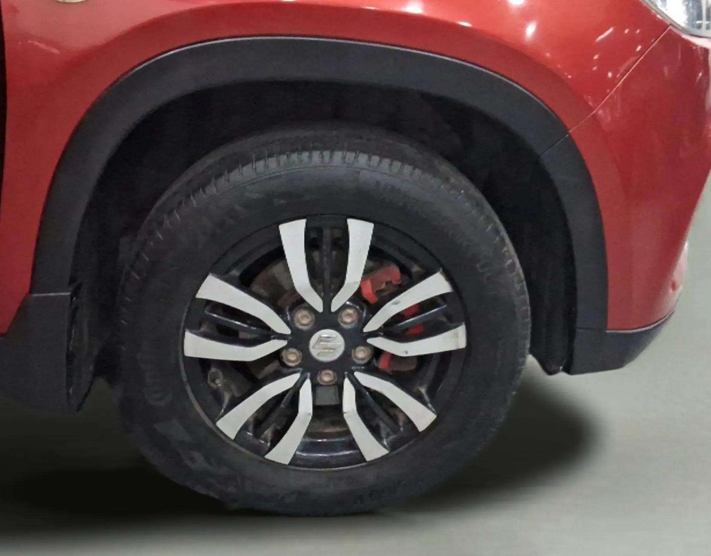 2017 Maruti Vitara Brezza VDI (O), Diesel, Manual, 90,571 km, Right Front Wheel