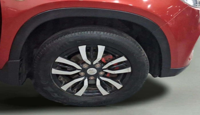 2017 Maruti Vitara Brezza VDI (O), Diesel, Manual, 90,571 km, Right Front Wheel
