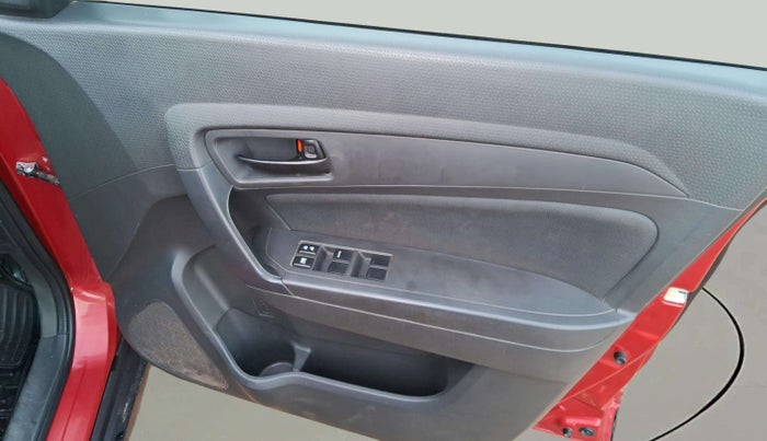2017 Maruti Vitara Brezza VDI (O), Diesel, Manual, 90,571 km, Driver Side Door Panels Control