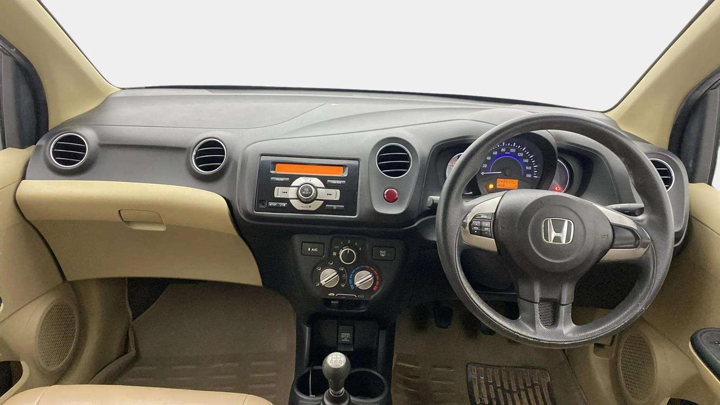 2015 Honda Brio S MT, Petrol, Manual, 43,414 km, Dashboard