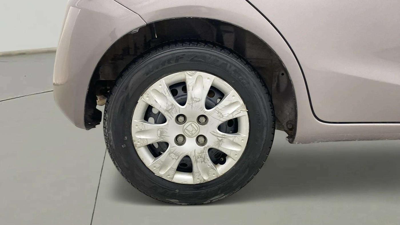 2015 Honda Brio S MT, Petrol, Manual, 43,414 km, Right Rear Wheel