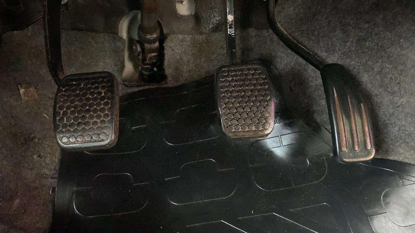 2014 Maruti Alto K10 LXI, Petrol, Manual, 35,226 km, Pedals