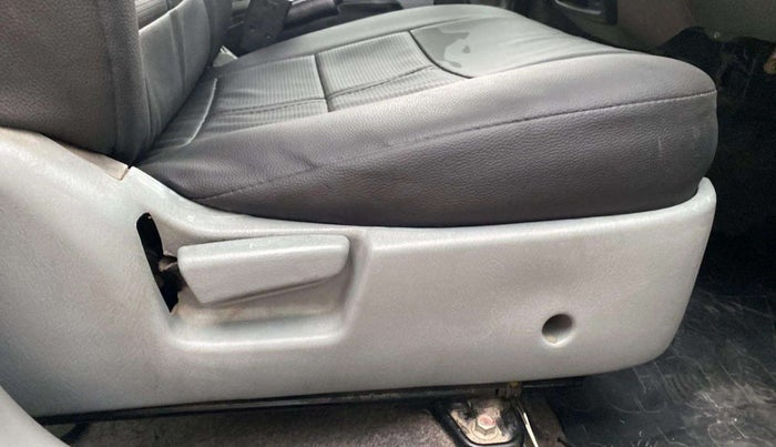 2014 Maruti Alto K10 LXI, Petrol, Manual, 35,054 km, Driver Side Adjustment Panel