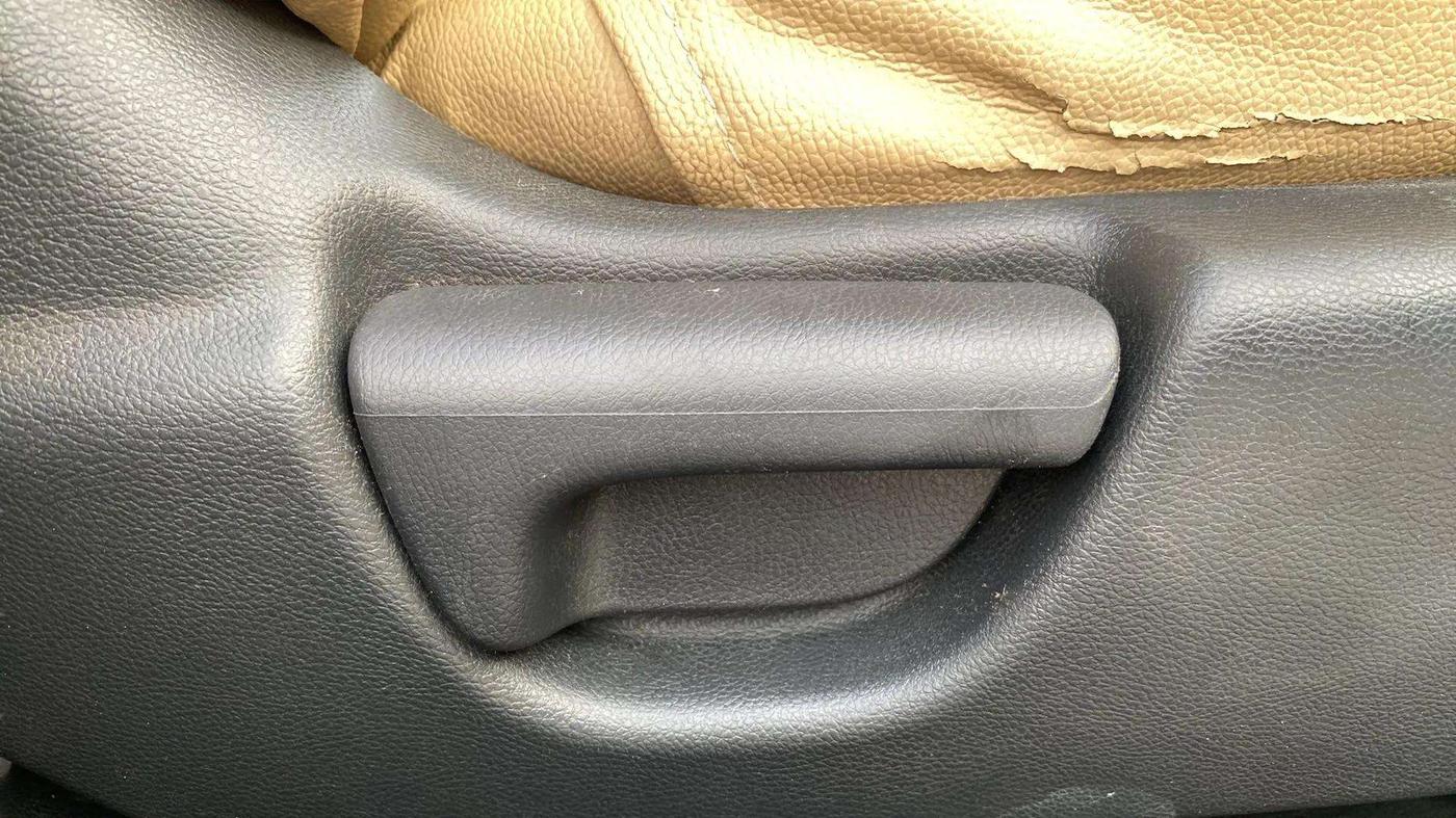 2017 Honda Jazz 1.2L I-VTEC V AT, Petrol, Automatic, 19,292 km, Driver Side Adjustment Panel