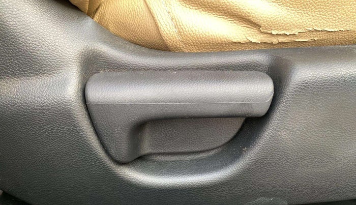 2017 Honda Jazz 1.2L I-VTEC V AT, Petrol, Automatic, 19,292 km, Driver Side Adjustment Panel