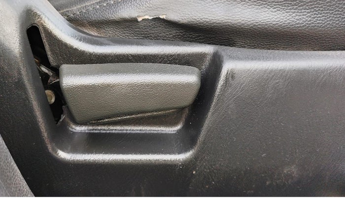 2022 Maruti Alto LXI OPT CNG, CNG, Manual, 24,872 km, Driver Side Adjustment Panel