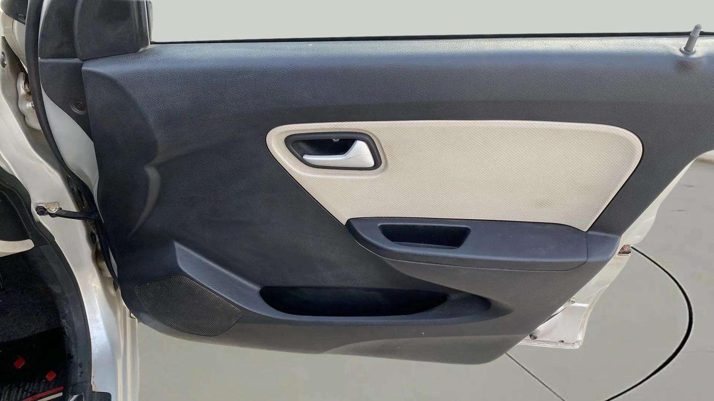 2022 Maruti Alto LXI OPT CNG, CNG, Manual, 24,872 km, Driver Side Door Panels Control