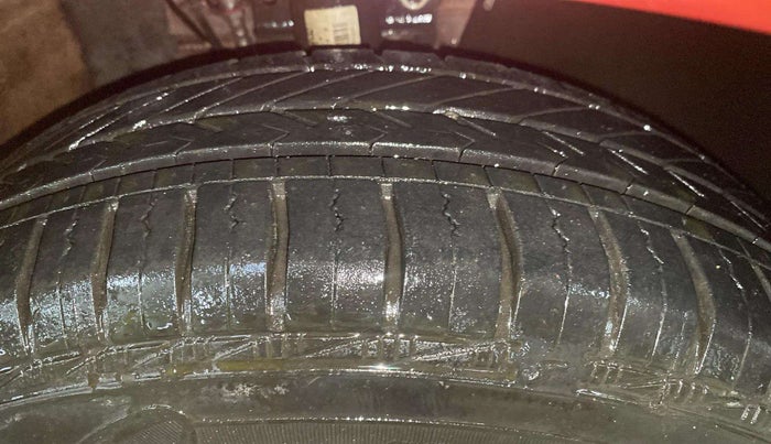 2020 Volkswagen Polo TRENDLINE 1.0L, Petrol, Manual, 19,841 km, Right Front Tyre Tread